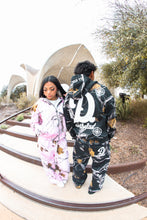 Load image into Gallery viewer, Black real tree camo zip up