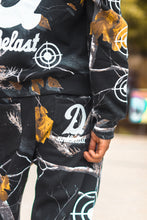 Load image into Gallery viewer, Black real tree camo pants