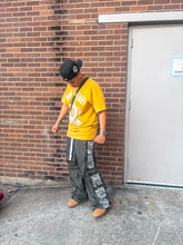 Load image into Gallery viewer, Baggy 2 in 1 Olive green pants and shorts