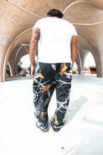 Load image into Gallery viewer, Black Real Tree Camo Zip up &amp; Pants Set
