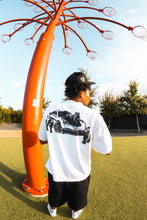 Load image into Gallery viewer, White Embroidered panther top
